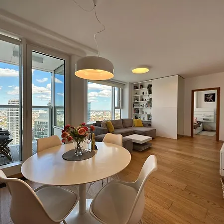 View From 27th Floor, Free Parking, Keyless Apartment *