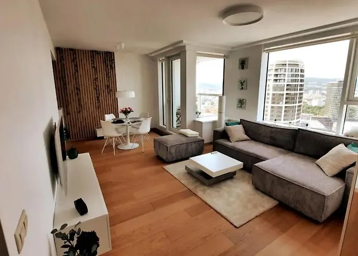 View From 27th Floor, Free Parking, Keyless Apartmán *