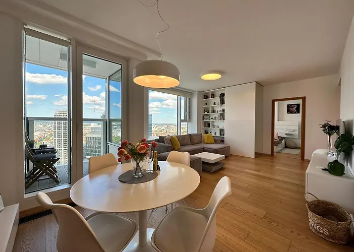 View From 27th Floor, Free Parking, Keyless Apartmán *