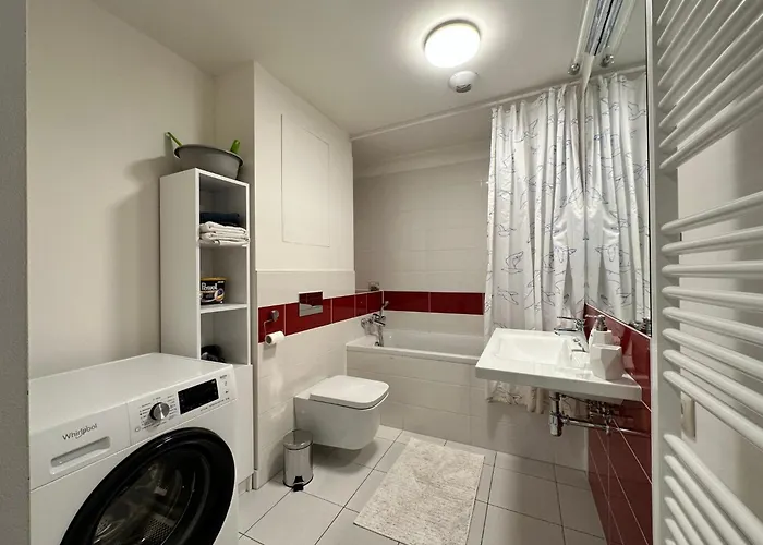 View From 27th Floor, Free Parking, Keyless 브라티슬라바