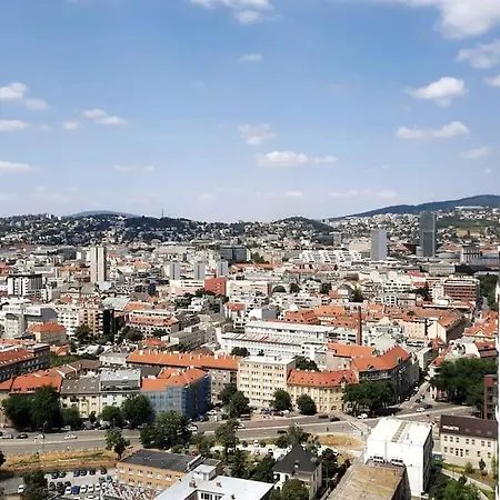Apartmán View From 27th Floor, Free Parking, Keyless Bratislava